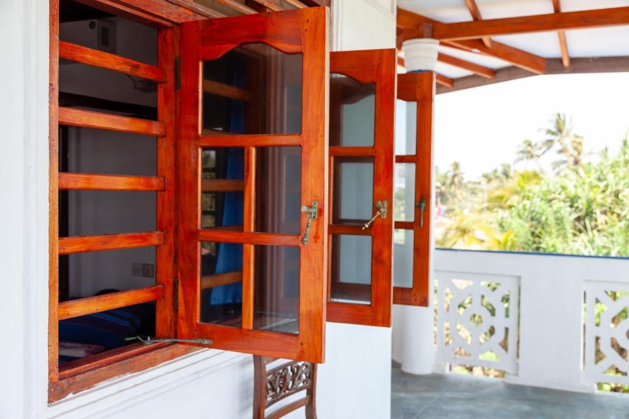 Bluewhale Beach Hotel Tangalle Extérieur photo